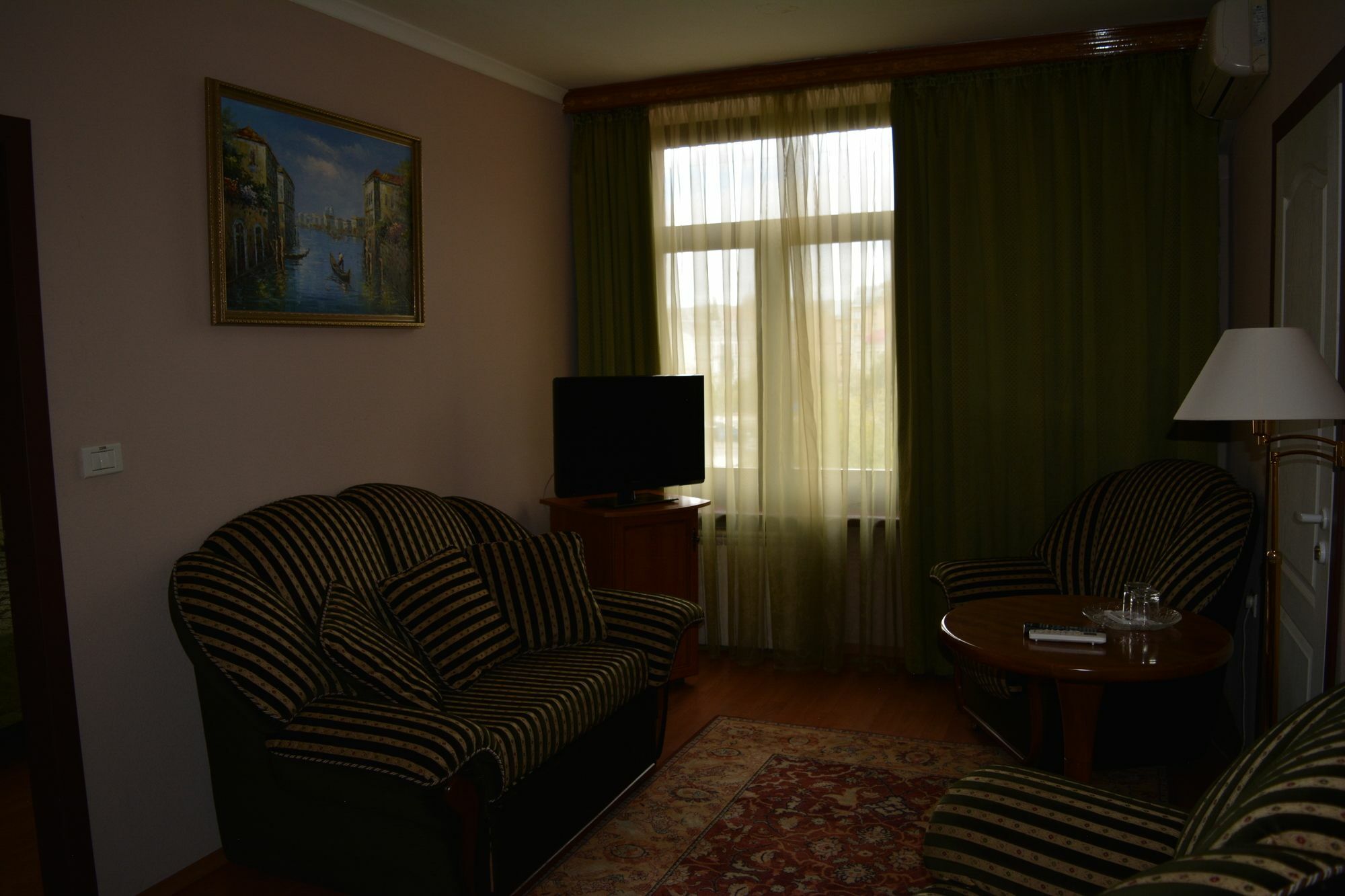 Domus Hotel-1 Kijów Zewnętrze zdjęcie