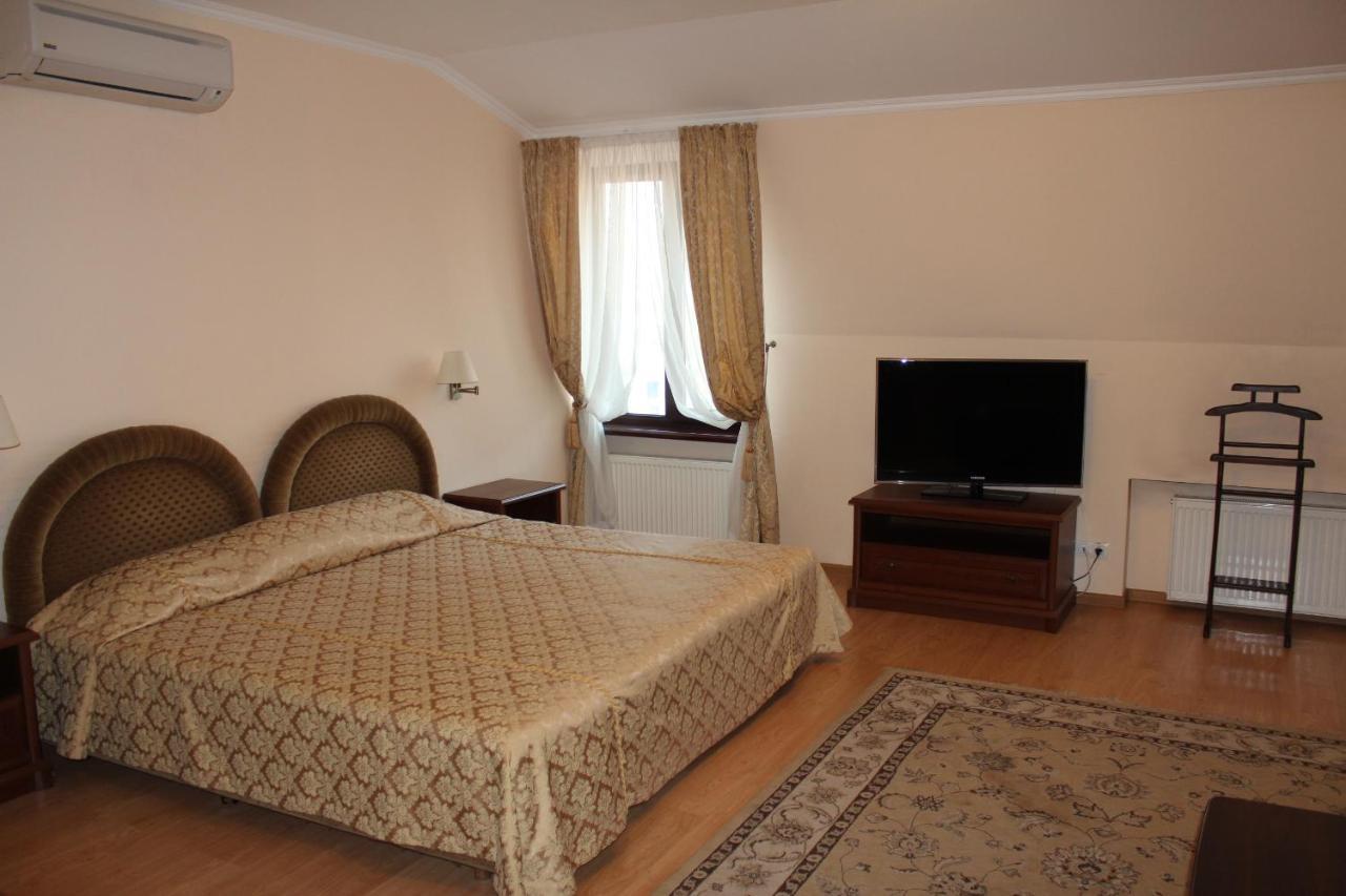 Domus Hotel-1 Kijów Zewnętrze zdjęcie