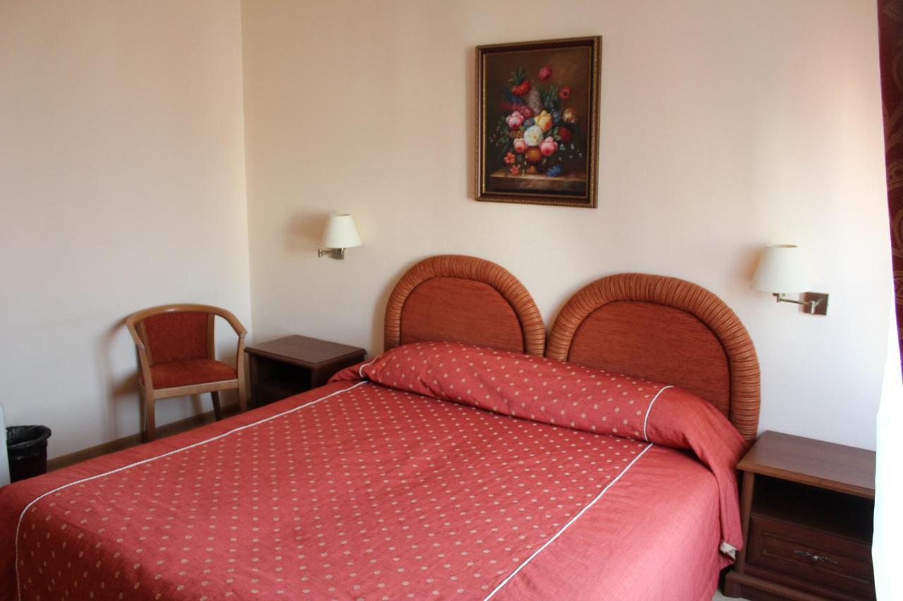 Domus Hotel-1 Kijów Zewnętrze zdjęcie