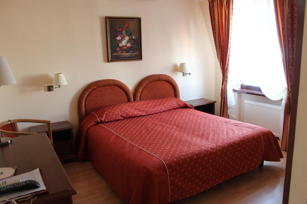 Domus Hotel-1 Kijów Zewnętrze zdjęcie