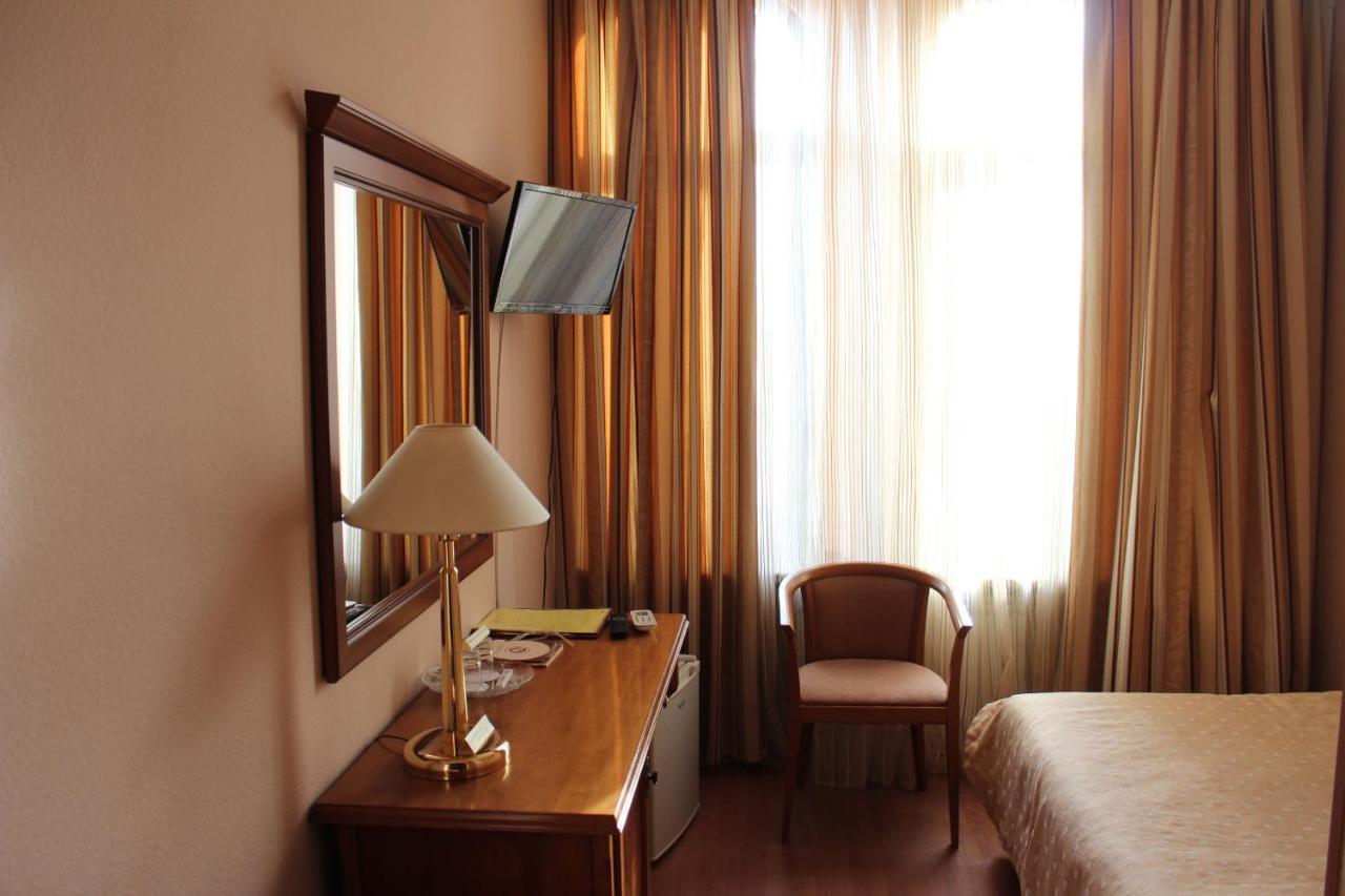 Domus Hotel-1 Kijów Zewnętrze zdjęcie